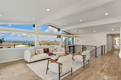 4502 134th Place SE, Bellevue, WA 98006 - Photo 4