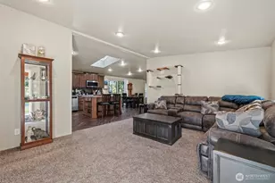 371 Sunset Dr, Oak Harbor, WA 98277 - Photo 6