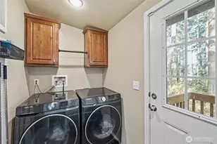 371 Sunset Dr, Oak Harbor, WA 98277 - Photo 12