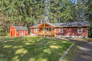 371 Sunset Dr, Oak Harbor, WA 98277 - Photo 2