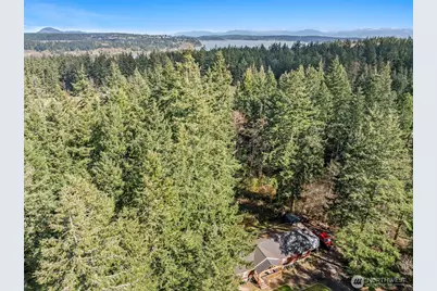 371 Sunset Drive, Oak Harbor, WA 98277 - Photo 2