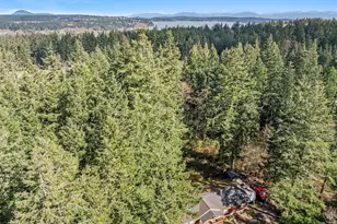 371 Sunset Dr, Oak Harbor, WA 98277 - Photo 2