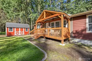 371 Sunset Dr, Oak Harbor, WA 98277 - Photo 4