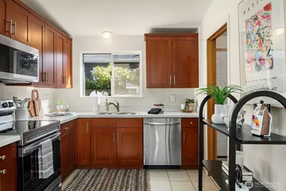 7147 30th Avenue SW, Seattle, WA 98126 - Photo 10