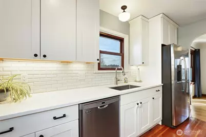 1121 Chester Avenue, Bremerton, WA 98337 - Photo 10