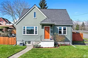 1121 Chester Ave, Bremerton, WA 98337 - Photo 1