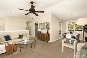 12710 NE 111th Pl, Kirkland, WA 98033 - Photo 4