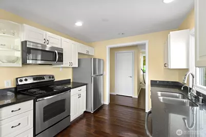 8032 SW Hawthorne Lane, Vashon, WA 98070 - Photo 8