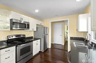 8032 SW Hawthorne Ln, Vashon, WA 98070 - Photo 8