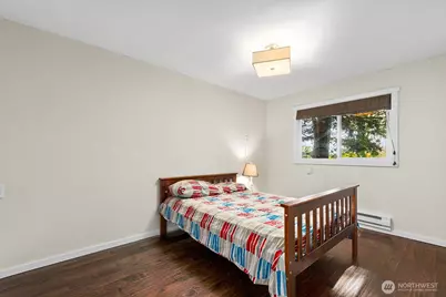 8032 SW Hawthorne Lane, Vashon, WA 98070 - Photo 14