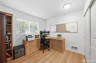 25025 SE Klahanie Blvd, Sammamish, WA 98029 - Photo 20