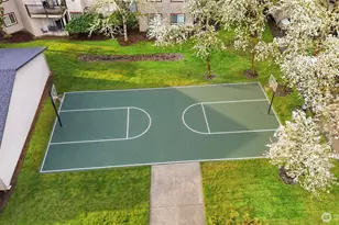 25025 SE Klahanie Blvd, Sammamish, WA 98029 - Photo 32