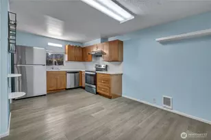 13704 37th Ave S, Tukwila, WA 98168 - Photo 8