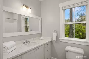 10717 NE Manitou Park Blvd, Bainbridge Island, WA 98110 - Photo 36