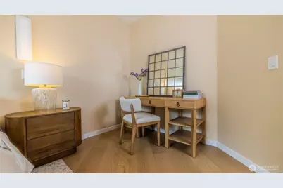 10042 Main Street #427, Bellevue, WA 98004 - Photo 16