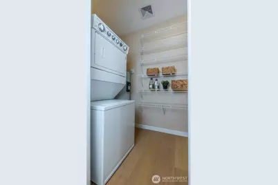 10042 Main Street #427, Bellevue, WA 98004 - Photo 26