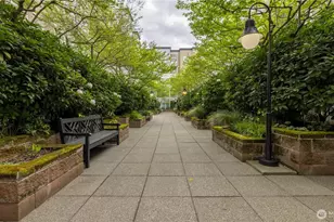 10042 Main St, Bellevue, WA 98004 - Photo 32