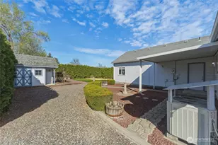 1150 SE Edgemont Pl, College Place, WA 99324 - Photo 14