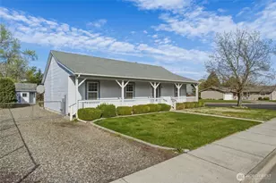 1150 SE Edgemont Pl, College Place, WA 99324 - Photo 2