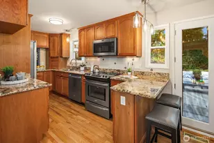 16042 Lake Hills Blvd, Bellevue, WA 98008 - Photo 8