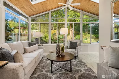 16042 Lake Hills Boulevard, Bellevue, WA 98008 - Photo 14