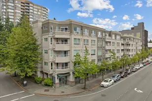 925 110th Ave NE, Bellevue, WA 98004 - Photo 20