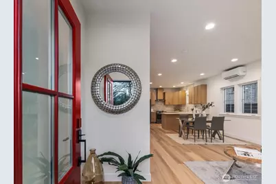 1004 N 48th Street #A, Seattle, WA 98103 - Photo 4