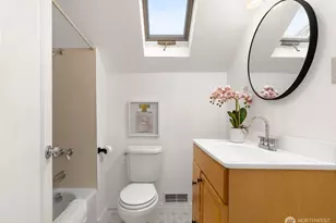 1202 NE 97th St, Seattle, WA 98115 - Photo 18