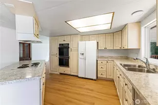 9527 Longmire Ct SE, Yelm, WA 98597 - Photo 10