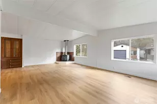 9527 Longmire Ct SE, Yelm, WA 98597 - Photo 4