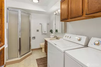 14514 NE 5th Street, Bellevue, WA 98007 - Photo 22