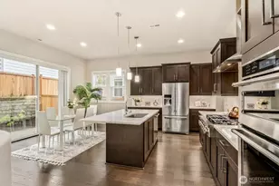 24509 NE 13th Pl, Sammamish, WA 98074 - Photo 10