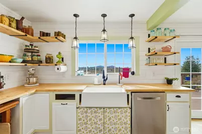 5334 Tenneson Road, Sedro Woolley, WA 98284 - Photo 8