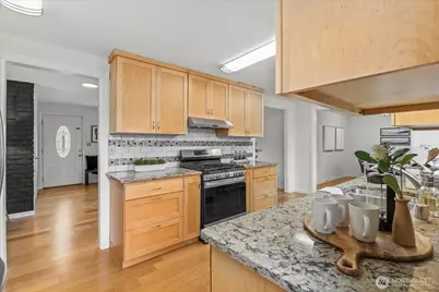 13508 Wigen Road, Lynnwood, WA 98087 - Photo 8