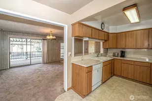 318 NE Lambert Ave, College Place, WA 99324 - Photo 14