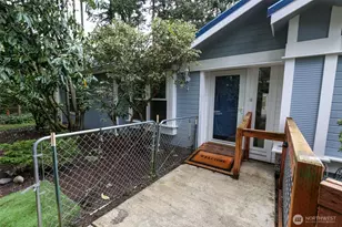 2306 Wellman Pl, Oak Harbor, WA 98277 - Photo 2