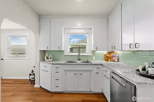 712 S 58th St, Tacoma, WA 98408 - Photo 12