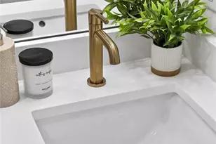 11013 Goodwin Way NE, Seattle, WA 98125 - Photo 10