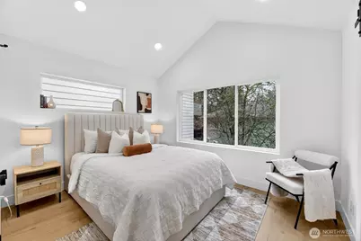 11013 Goodwin Way NE, Seattle, WA 98125 - Photo 12