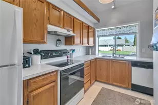 126 117th St E, Tacoma, WA 98445 - Photo 10