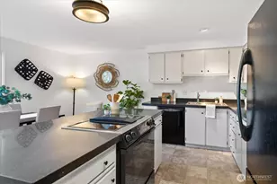 8229 212th St SW, Edmonds, WA 98026 - Photo 12