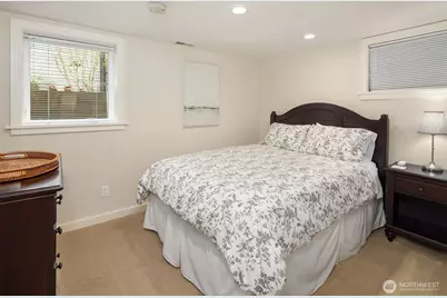 4737 46th Avenue NE, Seattle, WA 98105 - Photo 28
