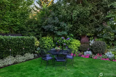 4737 46th Avenue NE, Seattle, WA 98105 - Photo 34