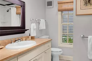 406 Galer St, Seattle, WA 98109 - Photo 24