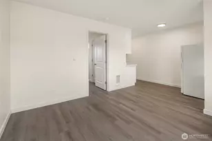 420 107th Pl SW, Everett, WA 98204 - Photo 4