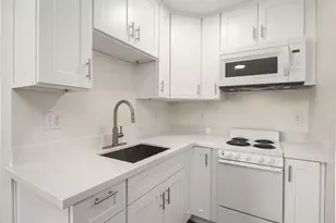 420 107th Pl SW, Everett, WA 98204 - Photo 2