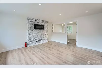 1409 Union Avenue NE, Renton, WA 98059 - Photo 4