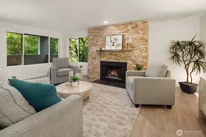 17417 Ashworth Avenue N #203, Shoreline, WA 98133 - Photo 4