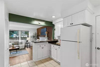 13054 30th Avenue NE, Seattle, WA 98125 - Photo 10