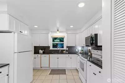 13054 30th Avenue NE, Seattle, WA 98125 - Photo 8